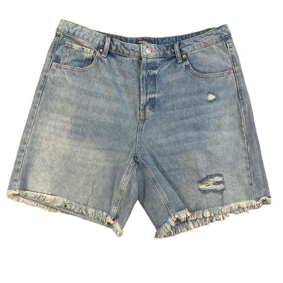 NWOT WILD FABLE High Rise Bermuda Distressed Denim Shorts 18 - Picture 2 of 9